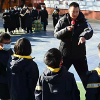 “薛玉洋教我打籃球”  冠軍進校園活動走進鄭州中學(xué)附屬小學(xué)