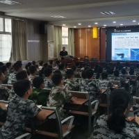 國防教育進(jìn)校園 點亮學(xué)子愛國心——信陽市國動辦開展國防教育進(jìn)校園活動